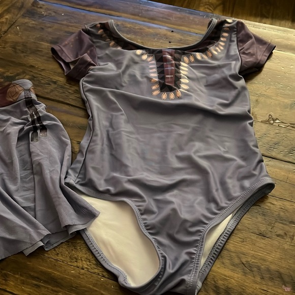 5/6 Asha Wish Swimsuit with skirt cover up - Picture 2 of 2